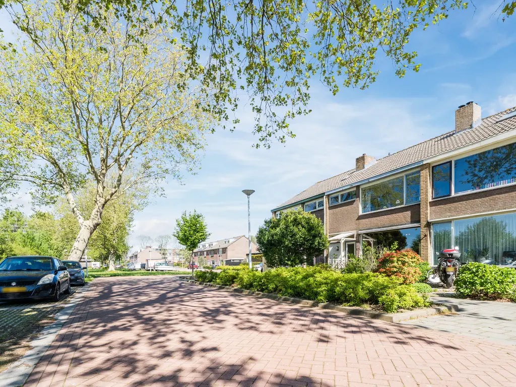 Jacques Perkstraat 27, PAPENDRECHT