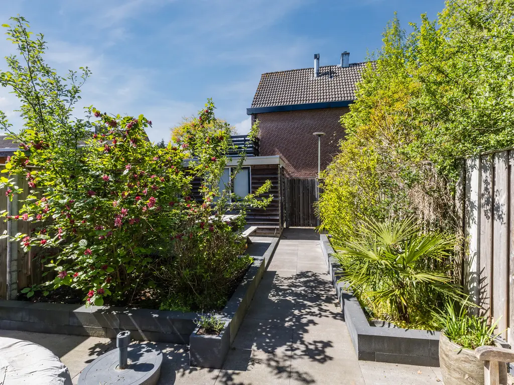 Ring 216, HENDRIK-IDO-AMBACHT