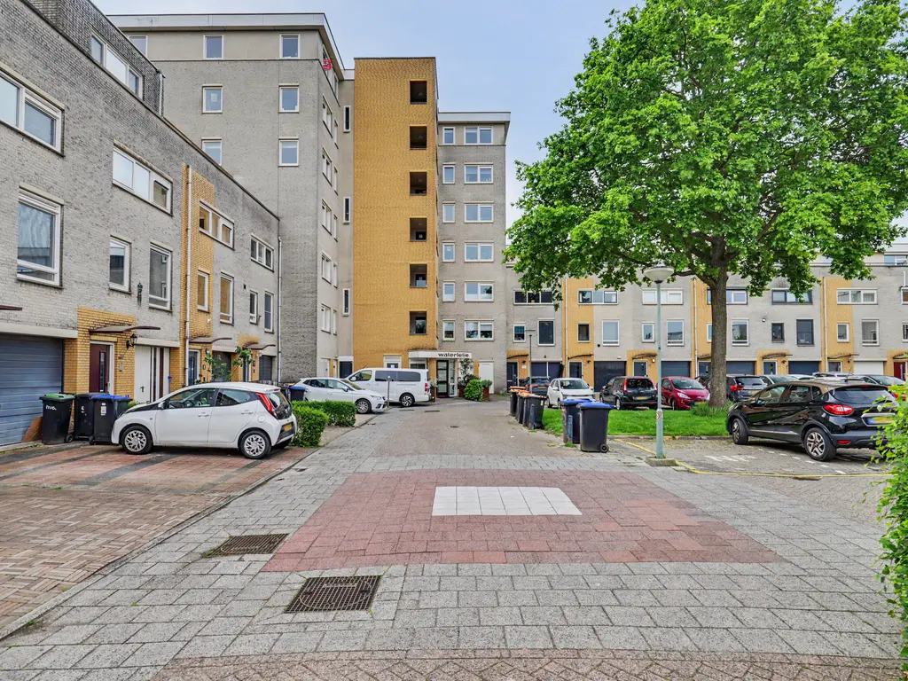 Merbau 104, DORDRECHT