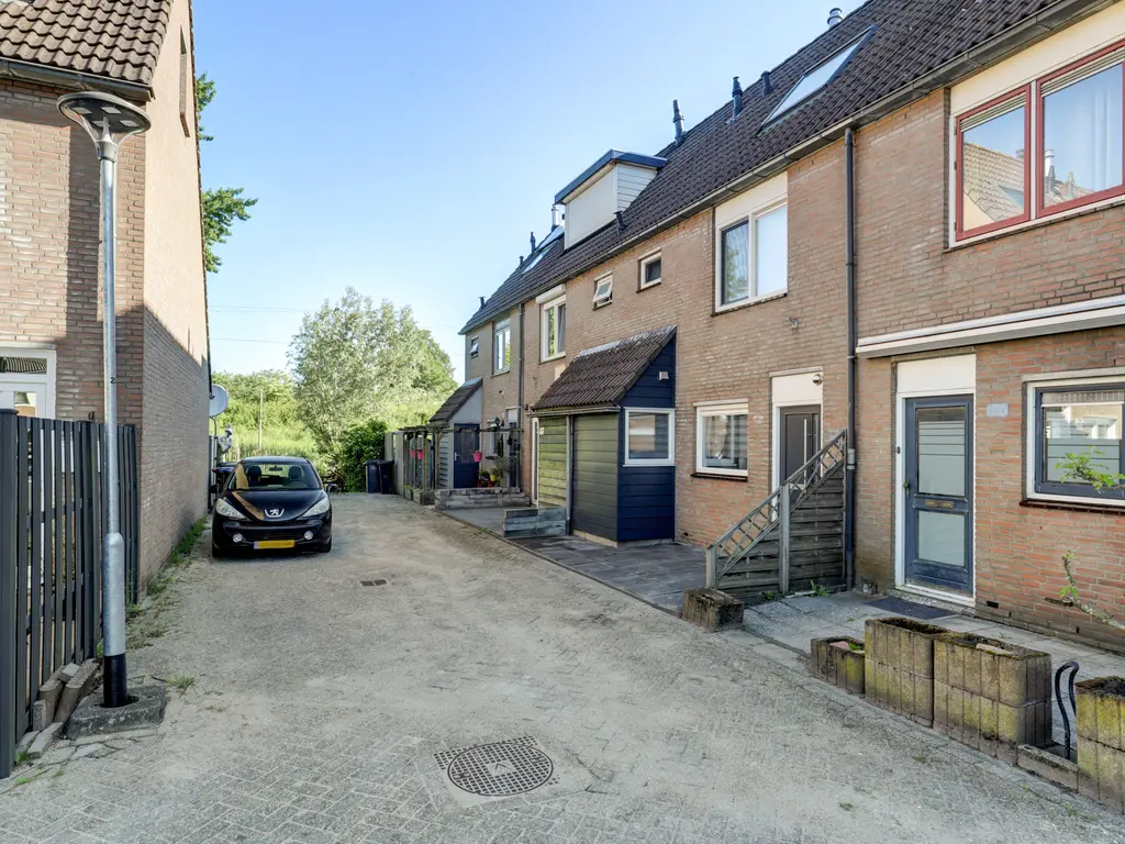 Simon Vestdijk-erf 107, DORDRECHT