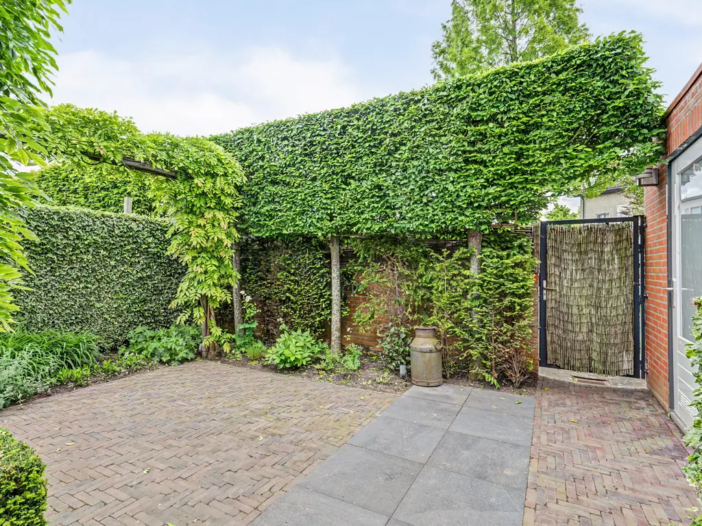 Houtenend 21, DORDRECHT