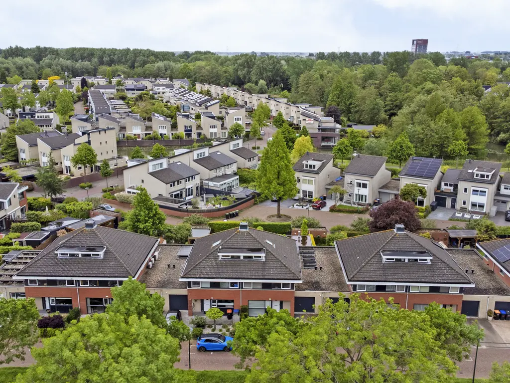 Houtenend 21, DORDRECHT