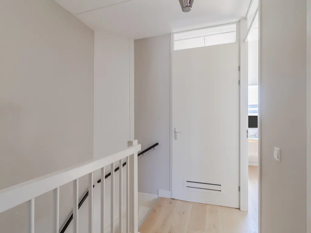 van Ruisdaelstraat 54, ZWIJNDRECHT