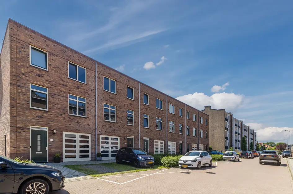 van Ruisdaelstraat 54