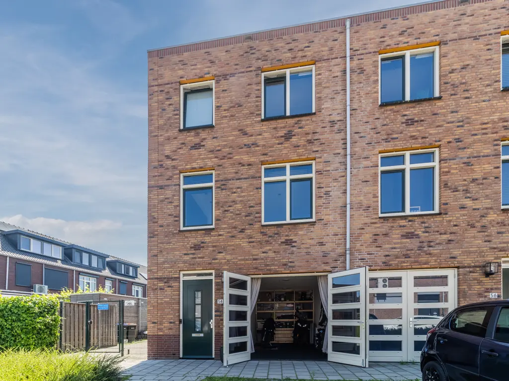 van Ruisdaelstraat 54, ZWIJNDRECHT