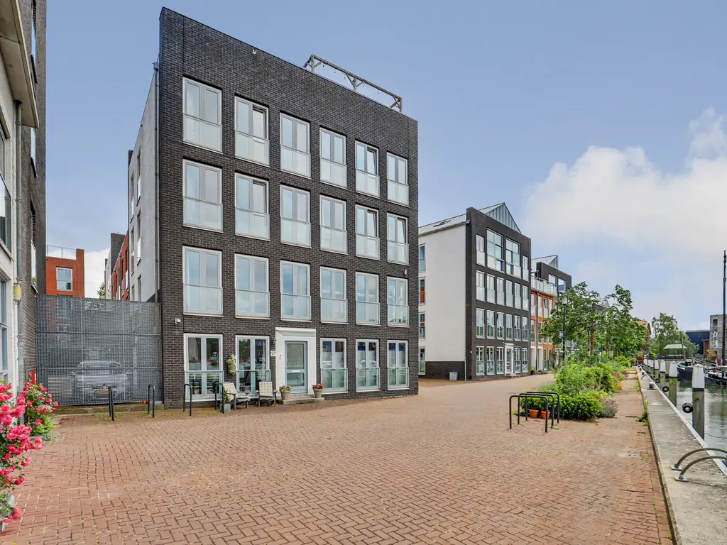 Schuttevaerkade 161, DORDRECHT