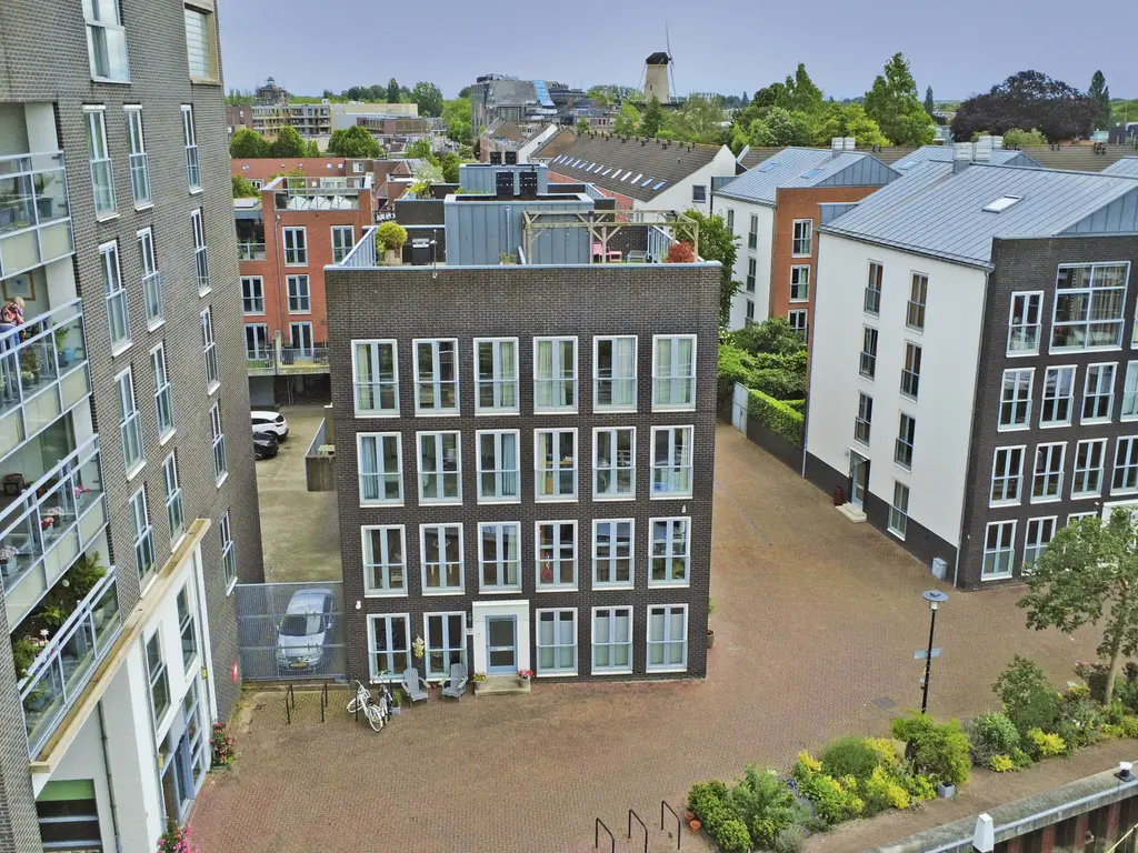 Schuttevaerkade 161, DORDRECHT