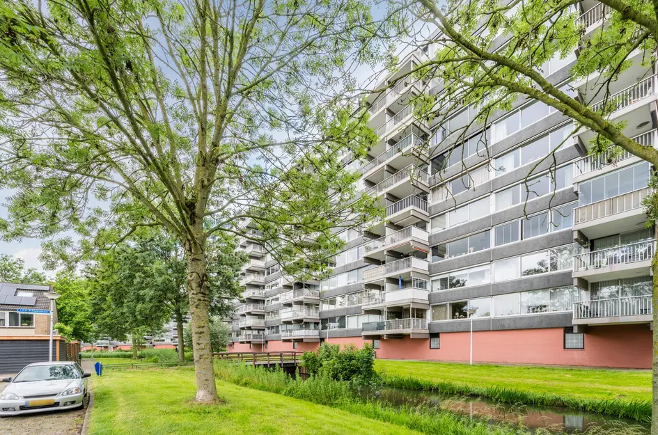 P.J. Oudstraat 220