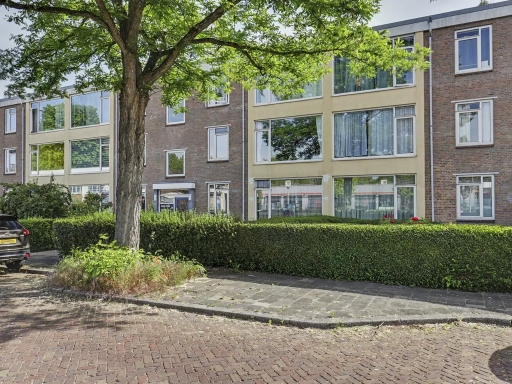 Anna van Saksenstraat 34, DORDRECHT