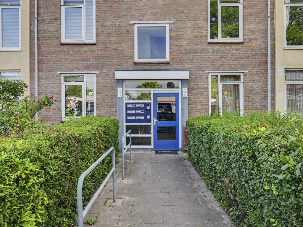 Anna van Saksenstraat 34, DORDRECHT