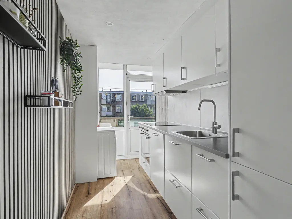 Anna van Saksenstraat 34, DORDRECHT