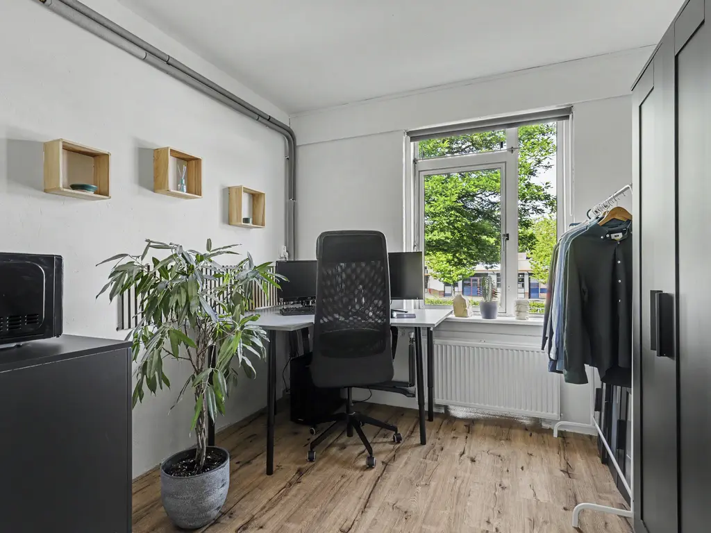 Anna van Saksenstraat 34, DORDRECHT