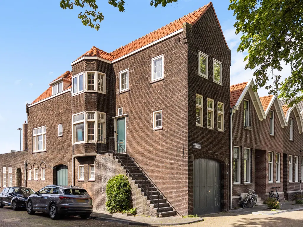 Mazelaarsstraat 1, DORDRECHT