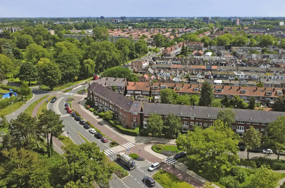 Van Baerlestraat 22