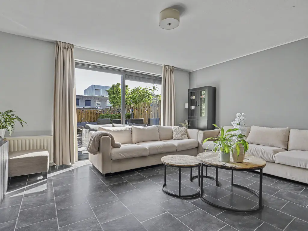 Meranti 220, DORDRECHT