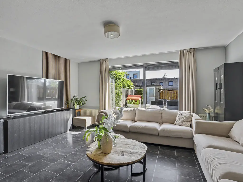 Meranti 220, DORDRECHT