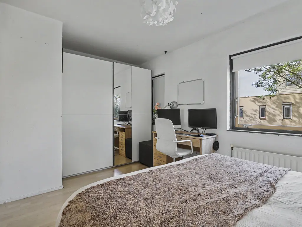 Meranti 220, DORDRECHT