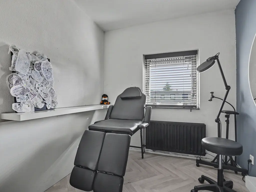 Meranti 220, DORDRECHT