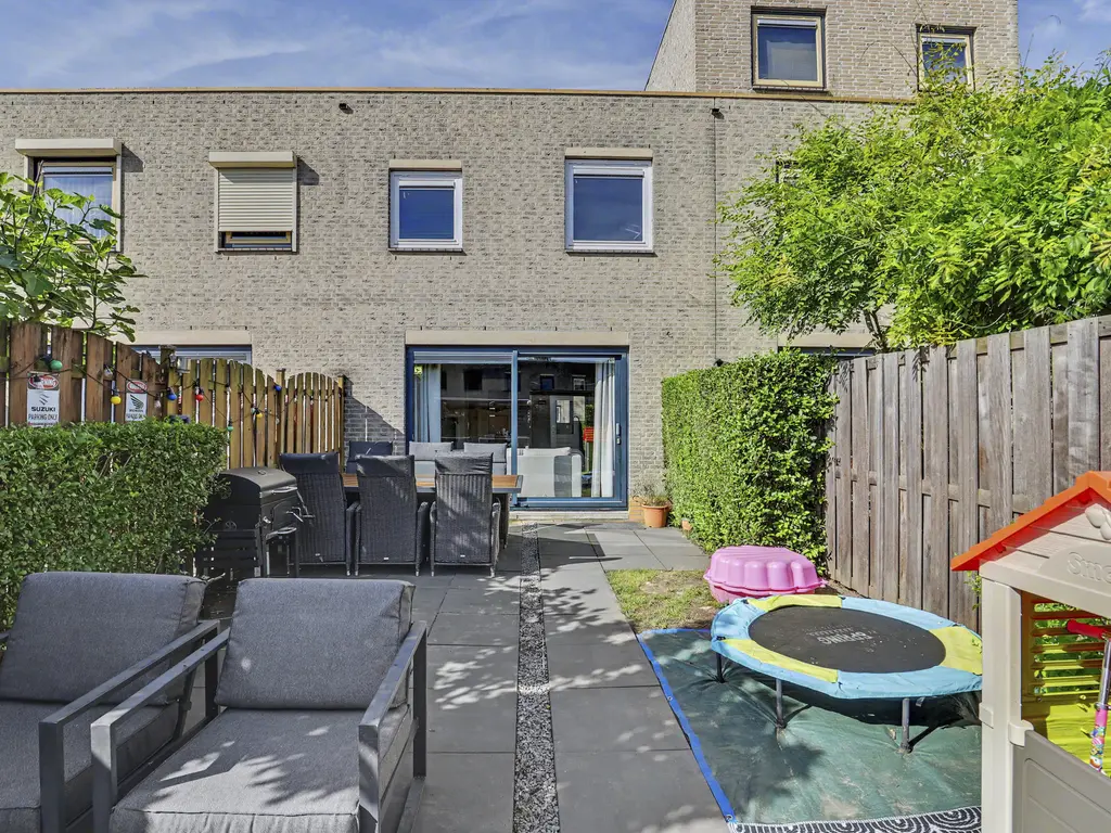 Meranti 220, DORDRECHT