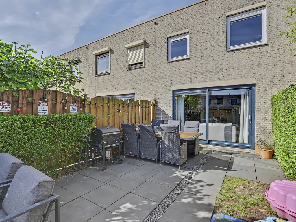 Meranti 220, DORDRECHT