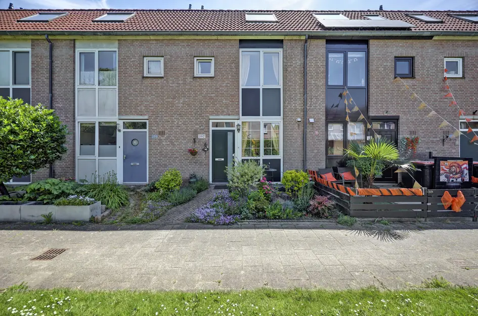 Suze Groeneweg-erf 397