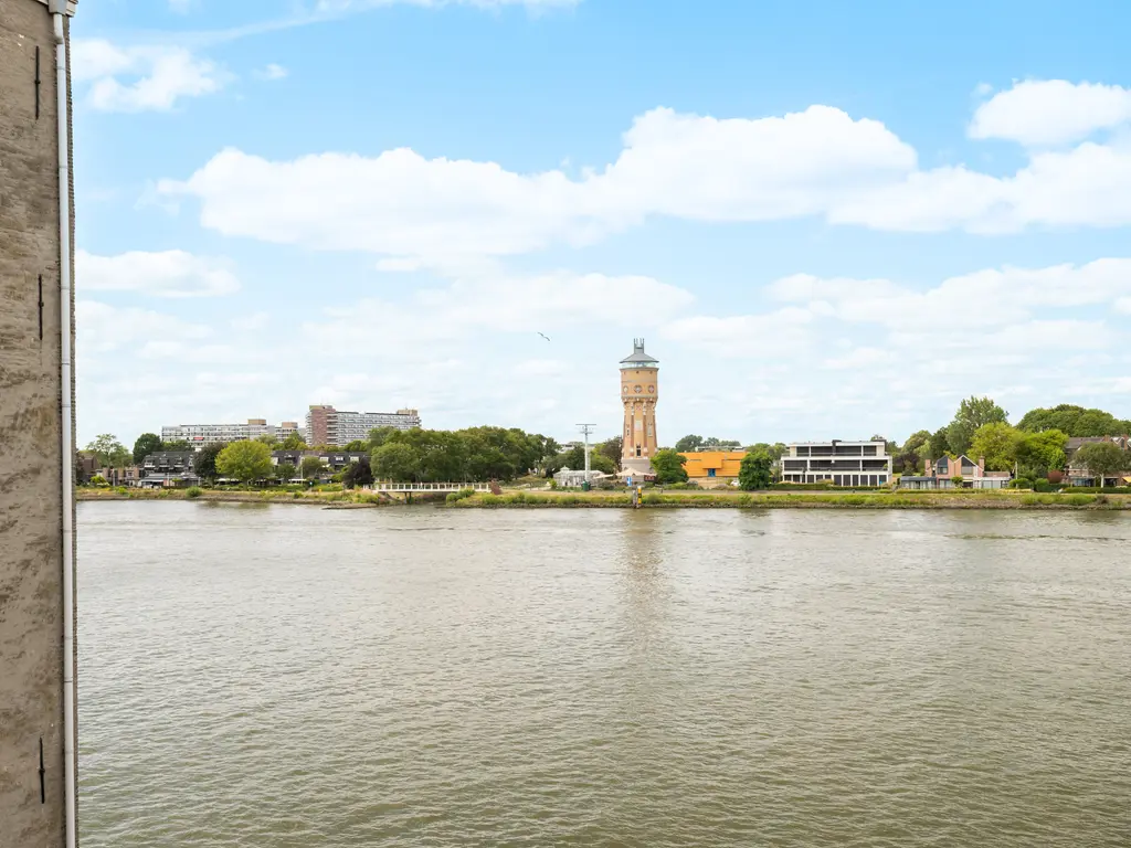 Wolwevershaven 27A, DORDRECHT