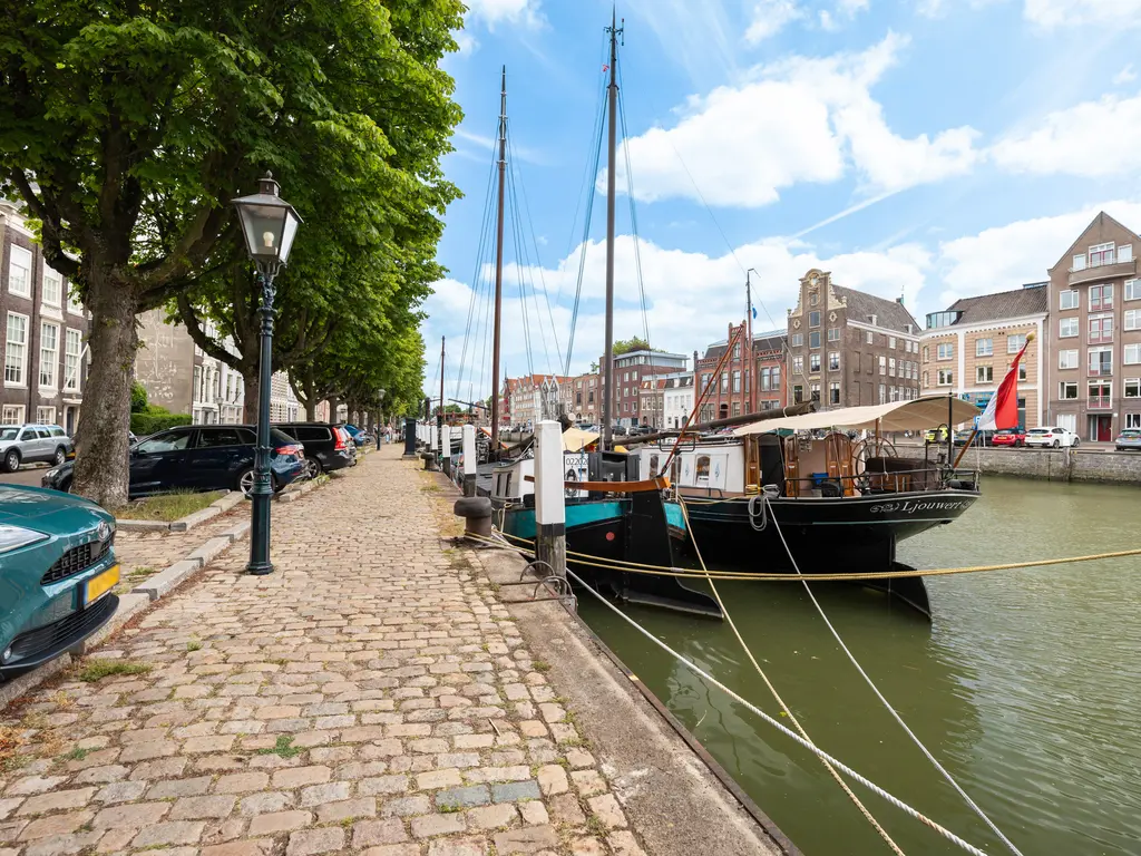 Wolwevershaven 27A, DORDRECHT