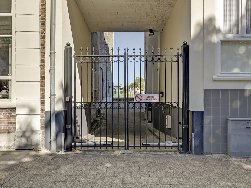 Wolwevershaven 29, DORDRECHT
