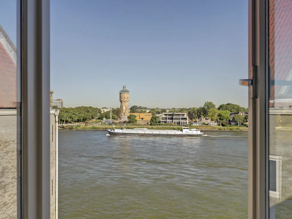 Wolwevershaven 29, DORDRECHT
