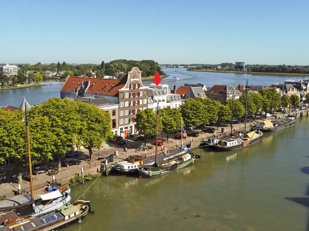 Wolwevershaven 29, DORDRECHT