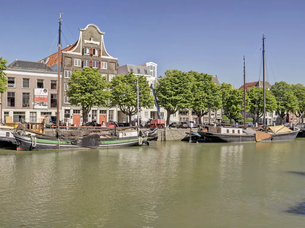 Wolwevershaven 29, DORDRECHT