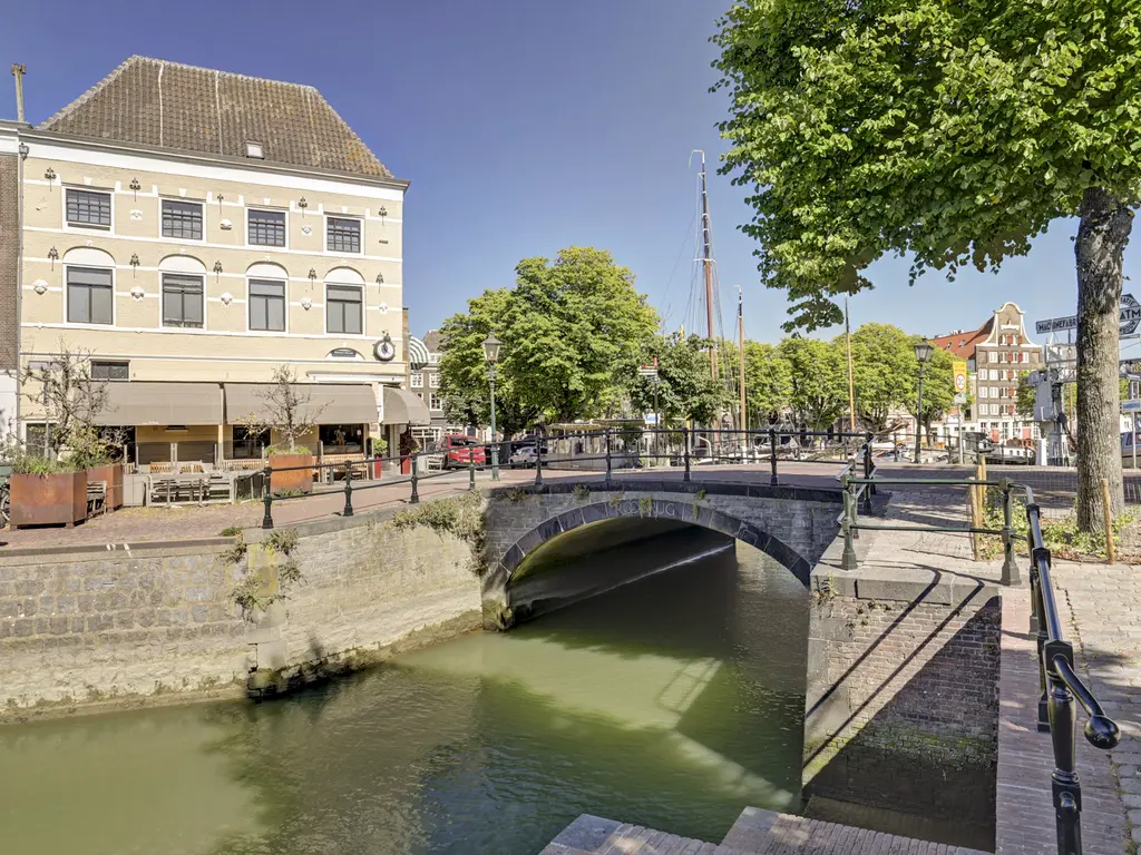 Wolwevershaven 29, DORDRECHT
