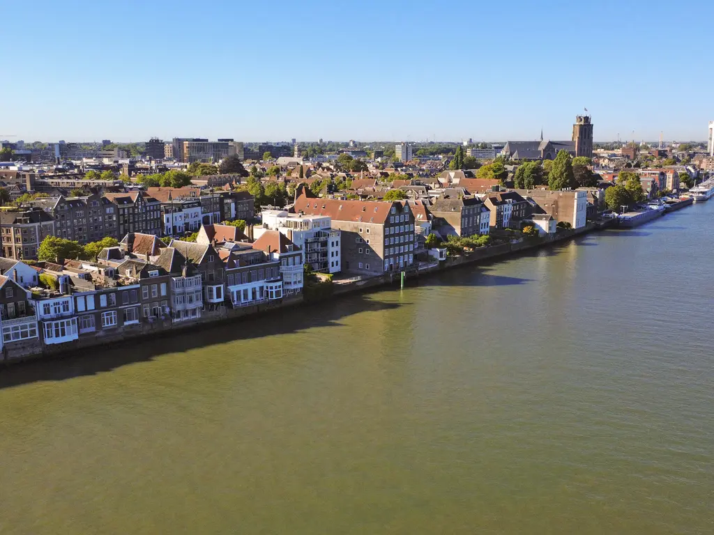Wolwevershaven 29, DORDRECHT