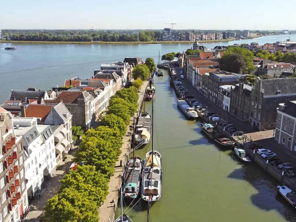 Wolwevershaven 29, DORDRECHT