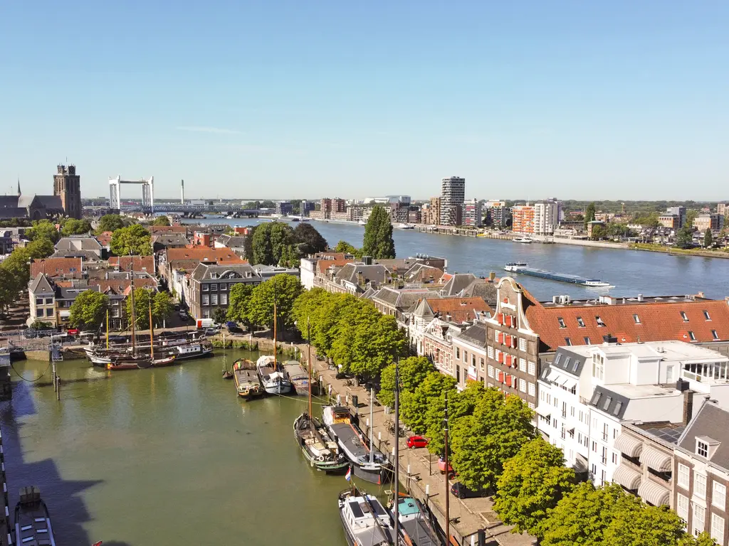 Wolwevershaven 29, DORDRECHT
