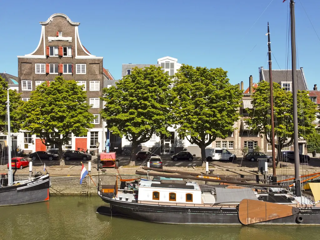 Wolwevershaven 29, DORDRECHT