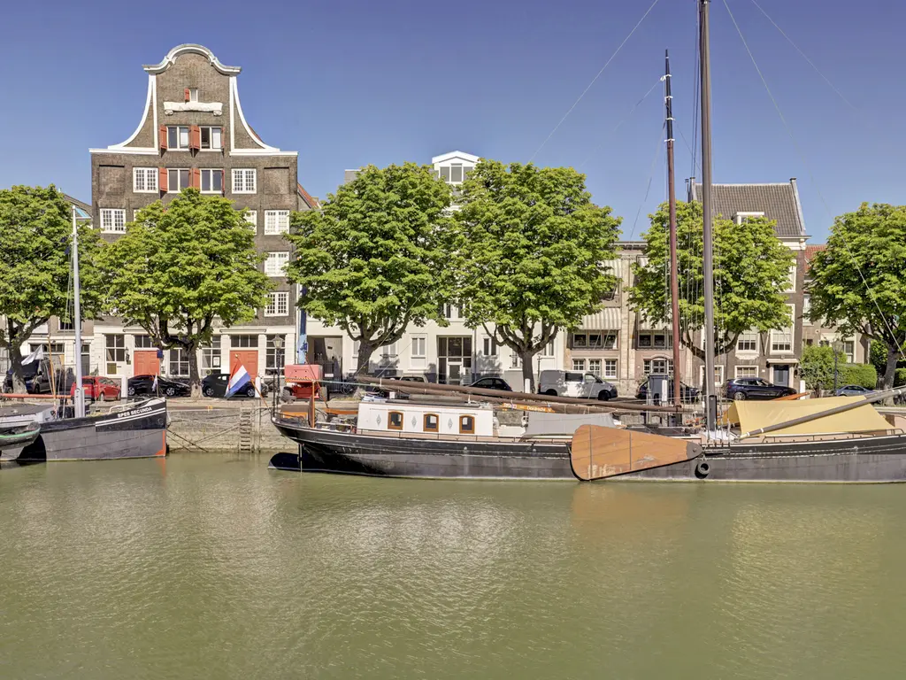 Wolwevershaven 29, DORDRECHT