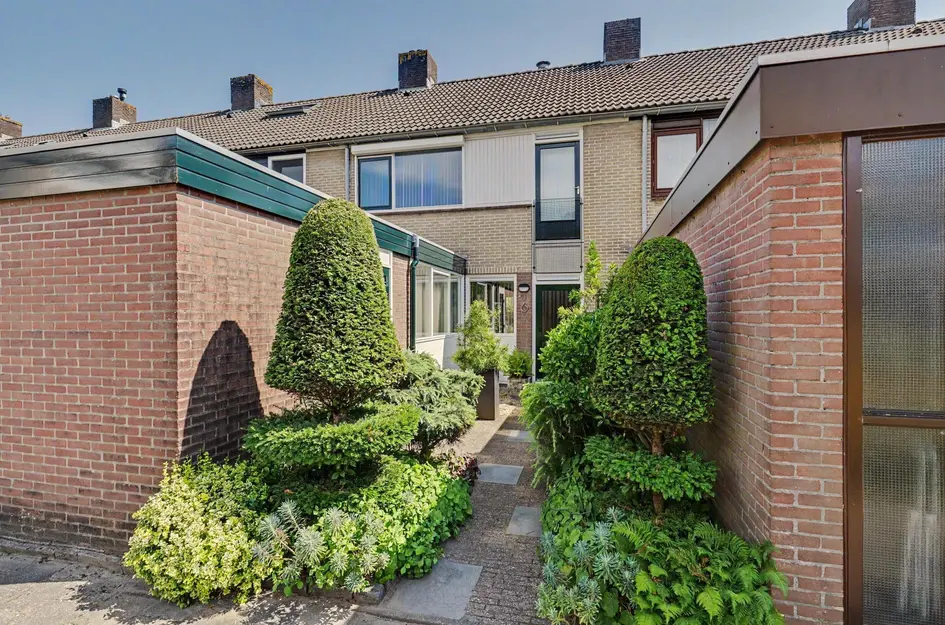 Domela Nieuwenhuisstraat 6