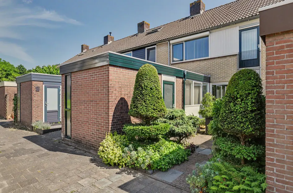 Domela Nieuwenhuisstraat 6