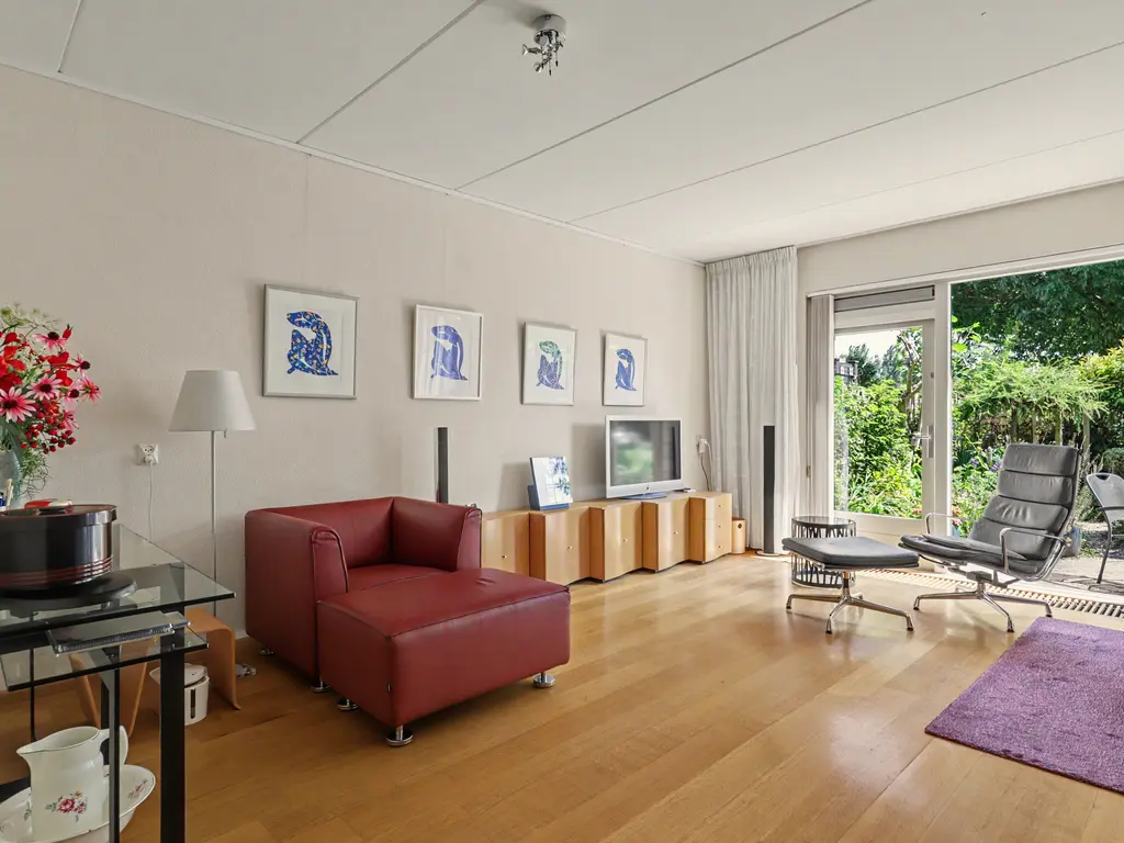 Domela Nieuwenhuisstraat 6, PAPENDRECHT