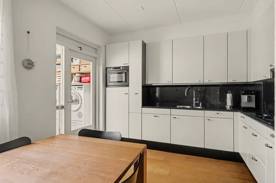 Domela Nieuwenhuisstraat 6