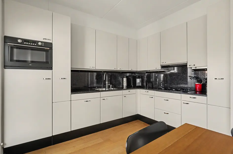 Domela Nieuwenhuisstraat 6
