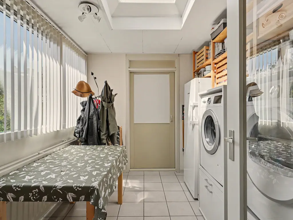 Domela Nieuwenhuisstraat 6, PAPENDRECHT