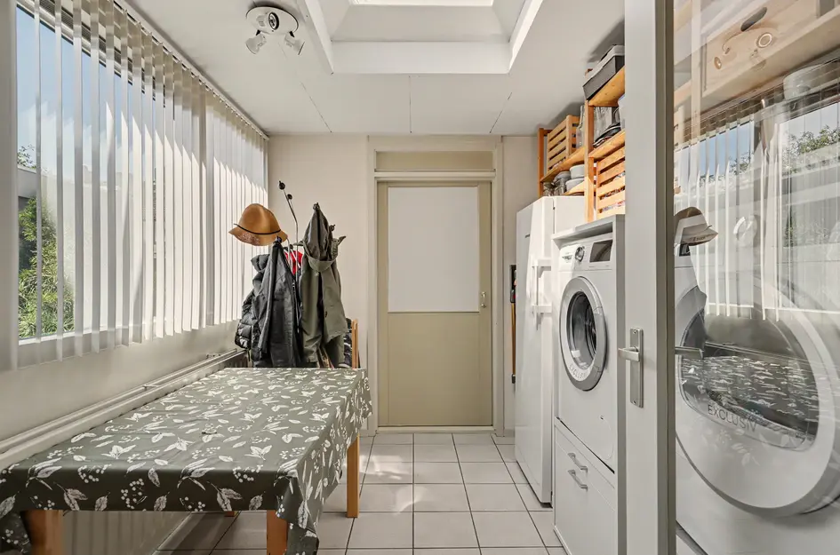 Domela Nieuwenhuisstraat 6
