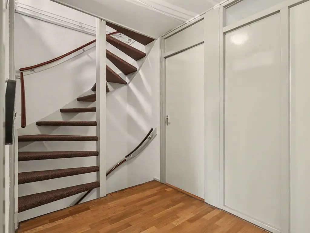 Domela Nieuwenhuisstraat 6, PAPENDRECHT