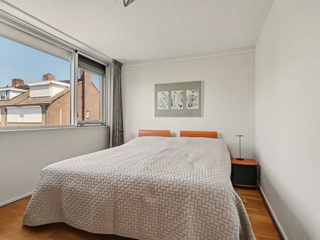 Domela Nieuwenhuisstraat 6, PAPENDRECHT