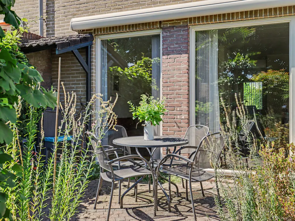 Domela Nieuwenhuisstraat 6, PAPENDRECHT