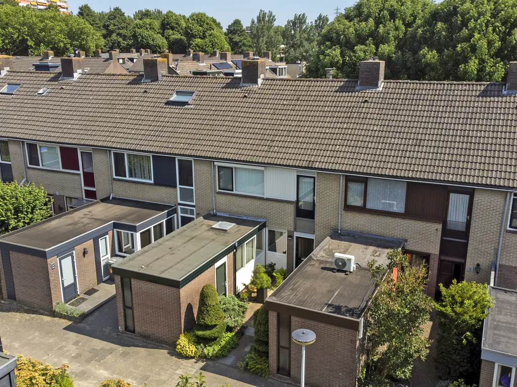 Domela Nieuwenhuisstraat 6, PAPENDRECHT