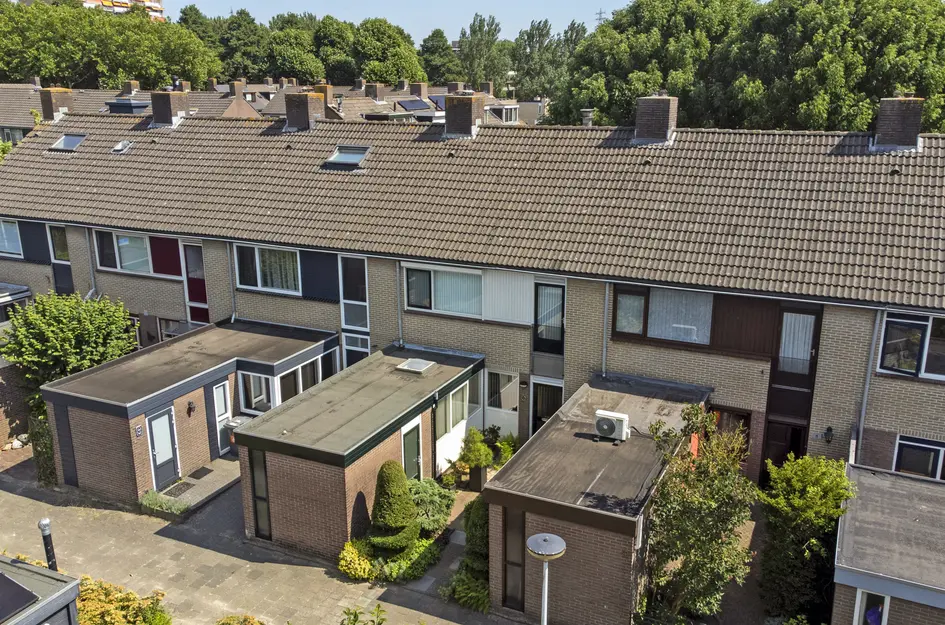 Domela Nieuwenhuisstraat 6