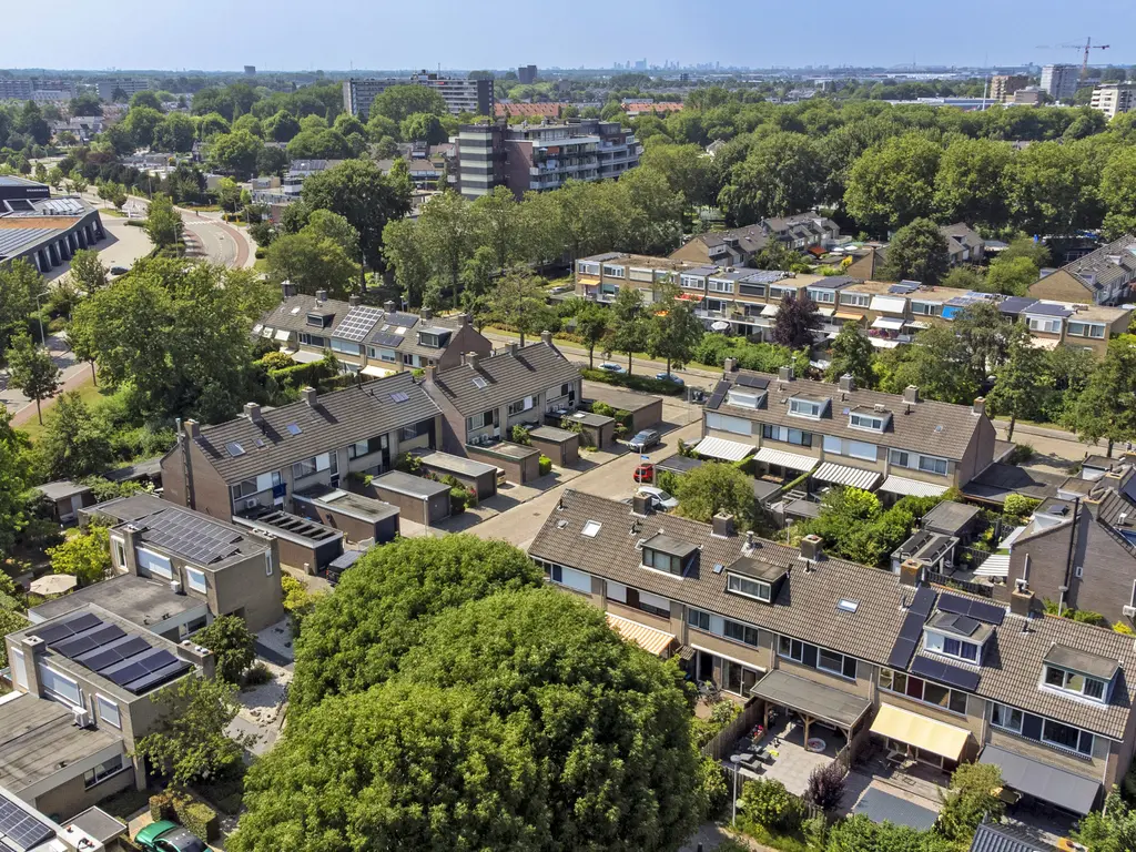 Domela Nieuwenhuisstraat 6, PAPENDRECHT